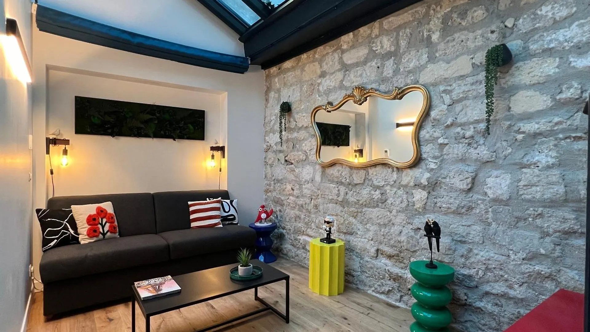 Relais Cocorico Artist Studio Glass Roof With Ac location